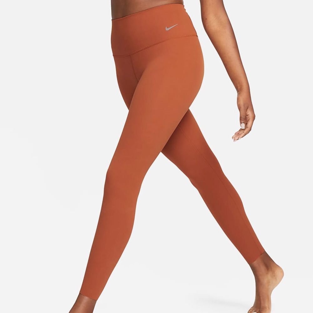Nike Zenvy
Women's Gentle-Support High-Waisted 7/8 Leggings